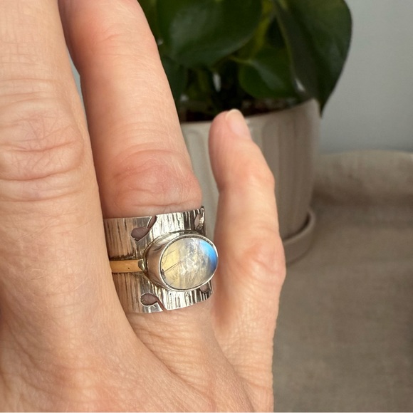 Sundance Silver and Moonstone Ring. 7US - Picture 5 of 11